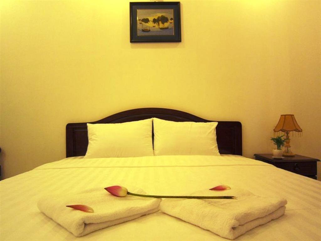 Hotel Queen Bee Ho-Chi-Minh-Stadt Zimmer foto